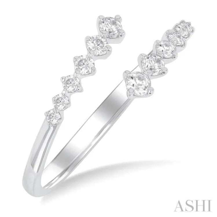 1/4 ctw Open Bypass Center Graduated Round Cut Diamond Fashion Ring in 14K White Gold