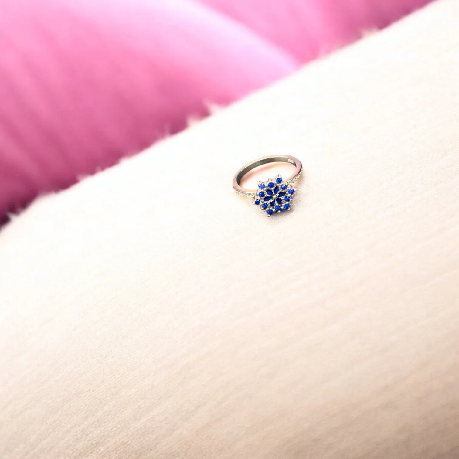 Beautiful 925 silver fan ring