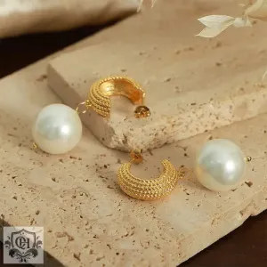 Elegant 18K Gold Pearl Earrings