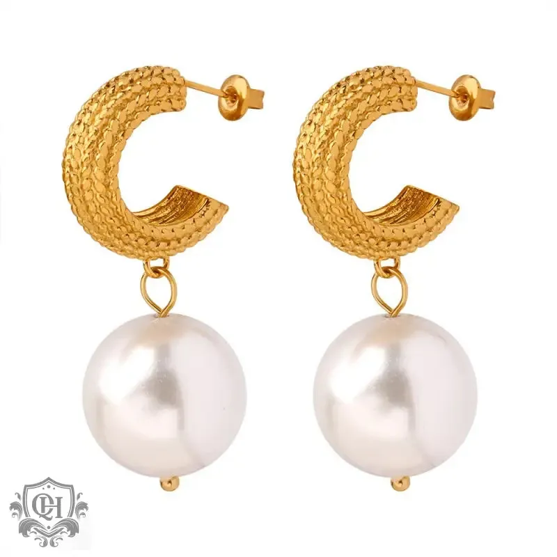 Elegant 18K Gold Pearl Earrings