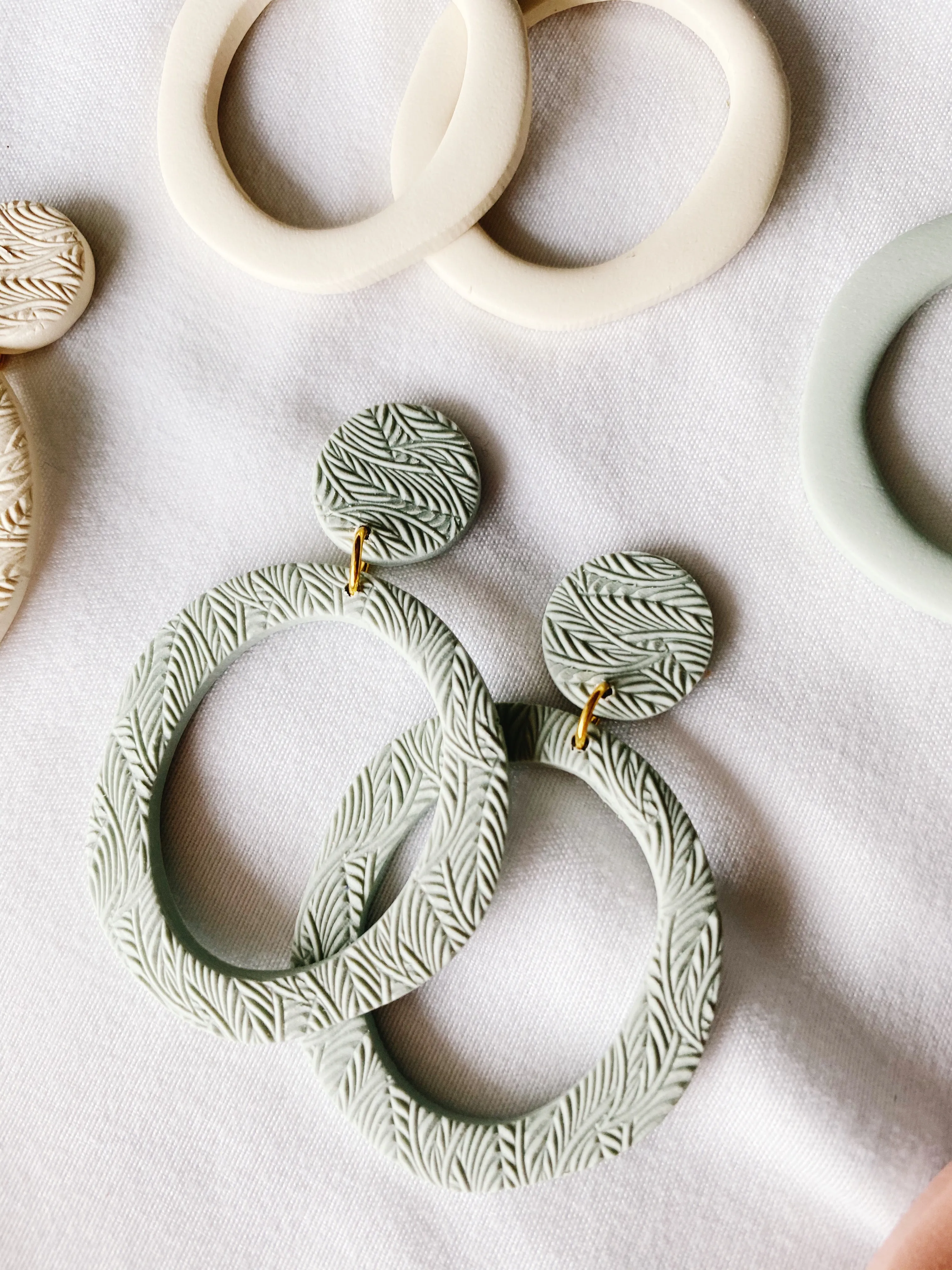 Ivy | Classic Spring