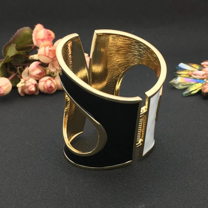Make A Statement! Sophisticated Cool Black mix White Sculpture Art Cuff Bracelets Women's Gold  Tone Jewelry