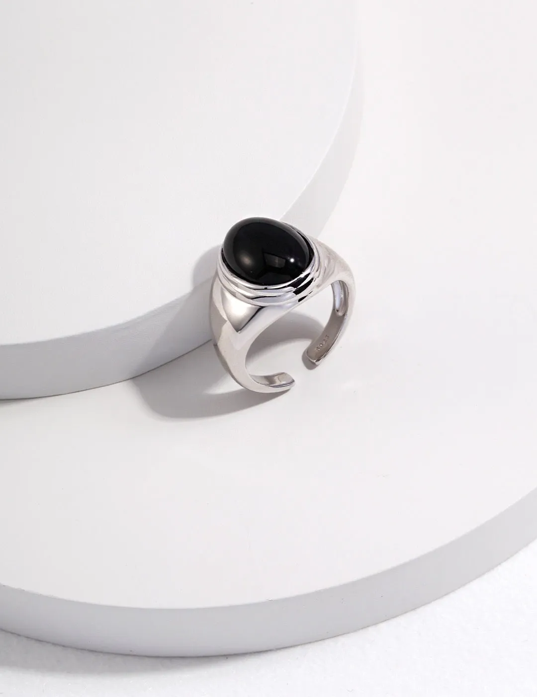 S925 Black Onyx / Mother of Pearl Ring