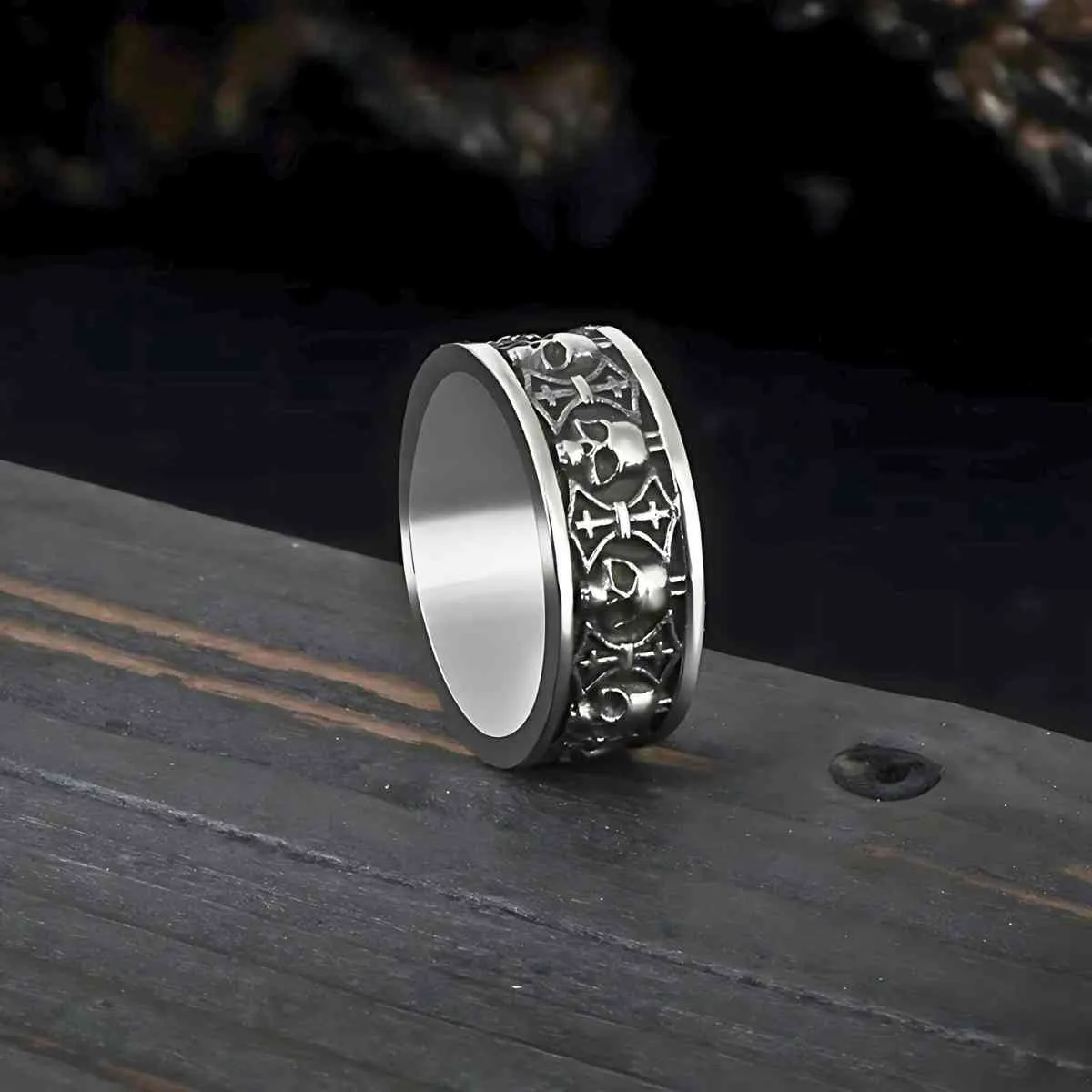 Skull and Crossbones Band Ring