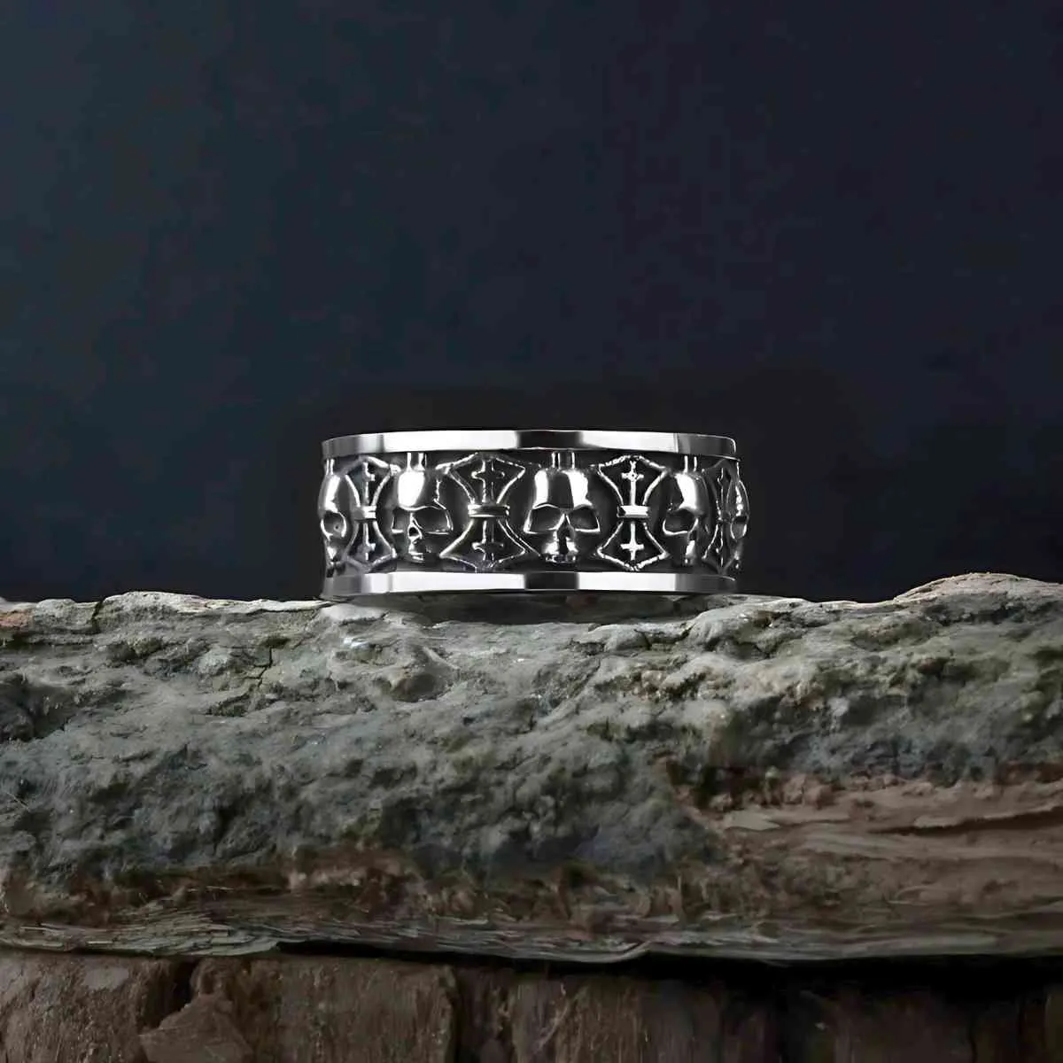 Skull and Crossbones Band Ring