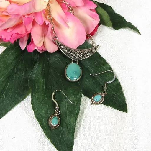 Sleeping Beauty Turquoise Pendant Necklace and Earrings