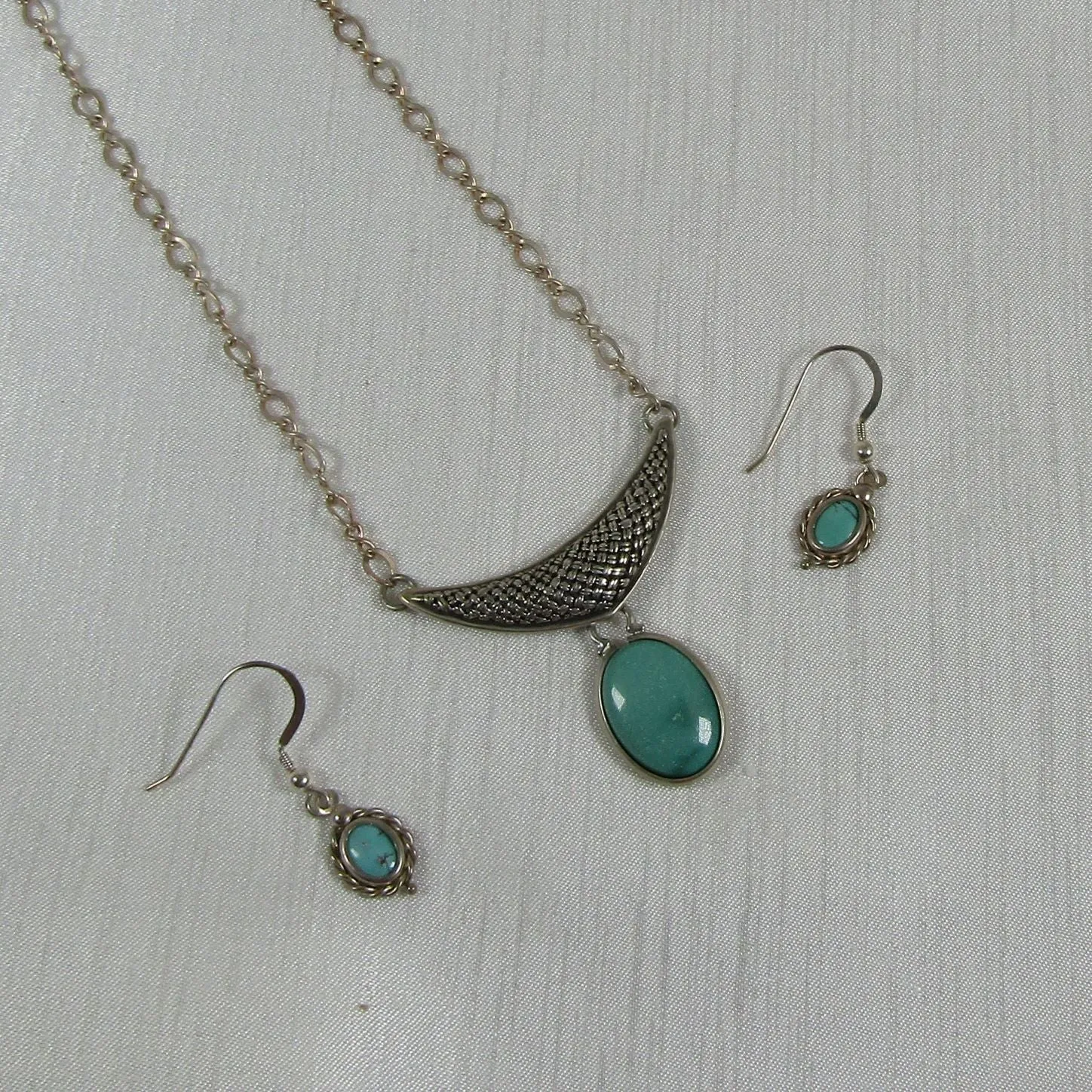 Sleeping Beauty Turquoise Pendant Necklace and Earrings